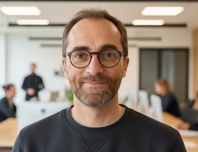 Portrait de Damien, ingénieur IA